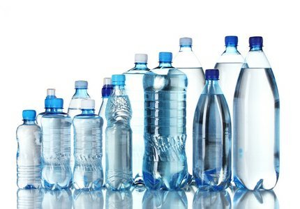 Cómo reconocer el índice de reciclado de botellas de plástico
