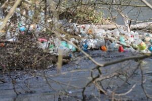 le plastique dans les rivières