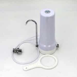 filtre à eau Amilo sur évier
